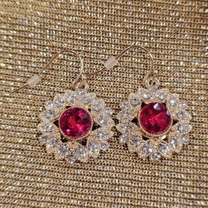 Vintage MONET Gold Tone Ruby Red Rhinestone Flower Snowflake Dangle Earrings
